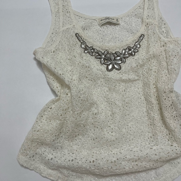 Abercrombie & Fitch - lace and Jewell top - size M - Picture 3 of 9